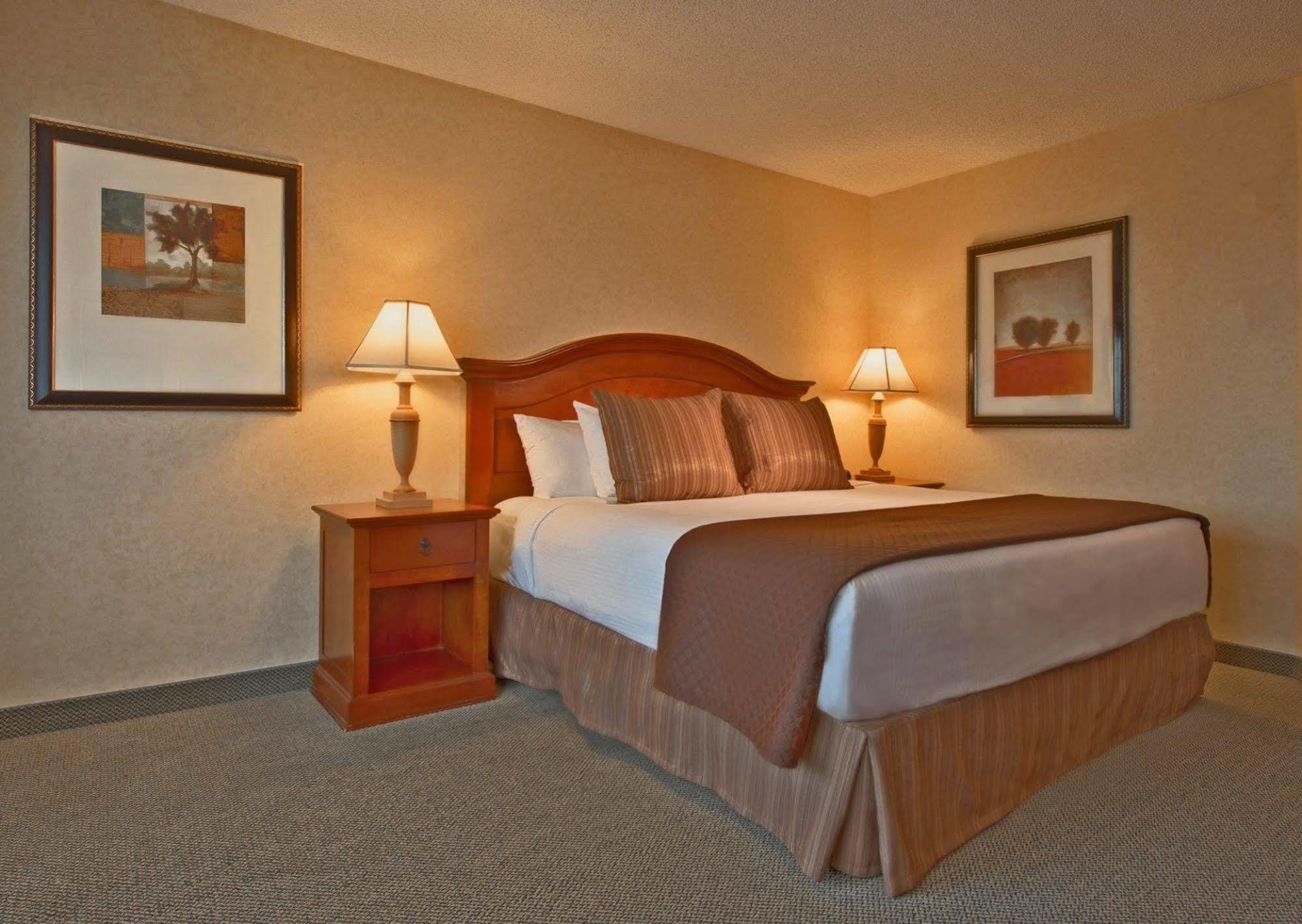 Red Lion Hotel Seattle Airport Сиатак Екстериор снимка